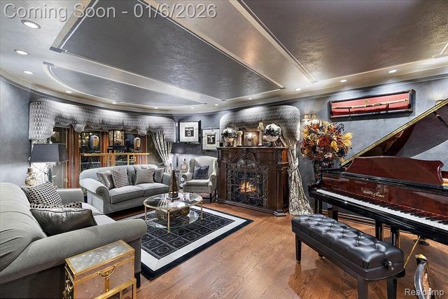 7310 Sandy Creek Lane, Bloomfield Hills, MI 48301