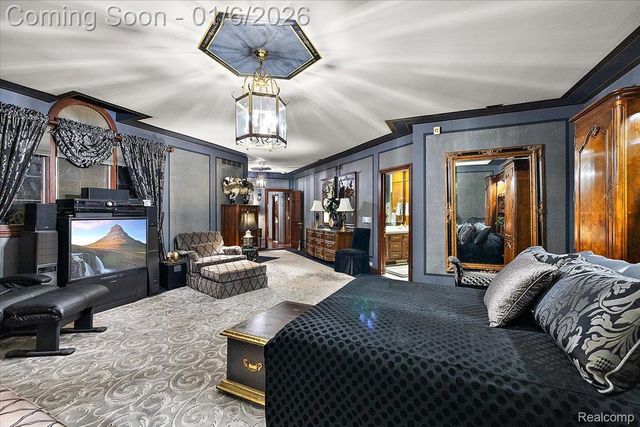 7310 Sandy Creek Lane, Bloomfield Hills, MI 48301