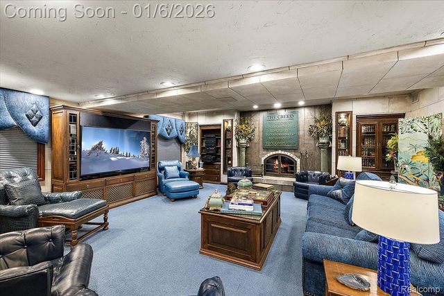 7310 Sandy Creek Lane, Bloomfield Hills, MI 48301