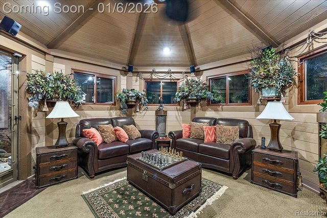 7310 Sandy Creek Lane, Bloomfield Hills, MI 48301