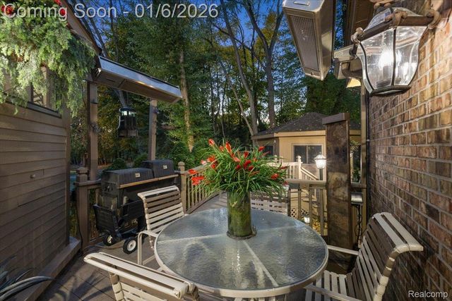 7310 Sandy Creek Lane, Bloomfield Hills, MI 48301