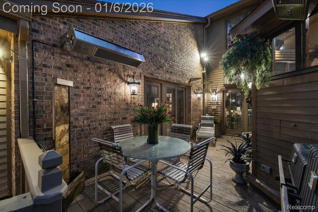 7310 Sandy Creek Lane, Bloomfield Hills, MI 48301