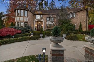 7310 Sandy Creek Lane, Bloomfield Hills, MI 48301
