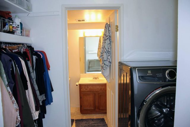 1265 S Maple Road 207, Ann Arbor, MI 48103