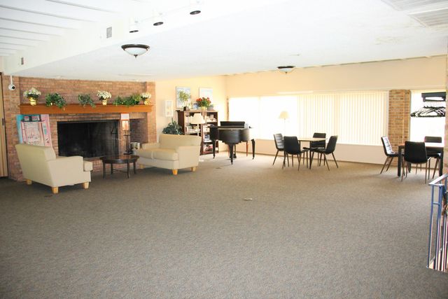 1265 S Maple Road 207, Ann Arbor, MI 48103