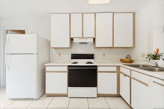 9307 Mountain Field, San Antonio, TX 78240