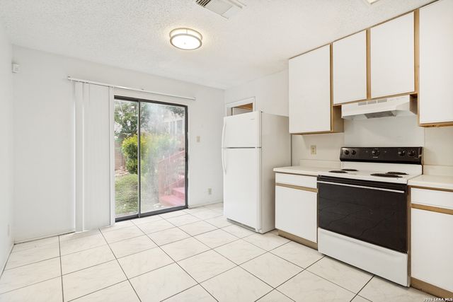 9307 Mountain Field, San Antonio, TX 78240
