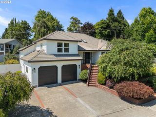 1011 Nw 104TH St, Vancouver, WA 98685