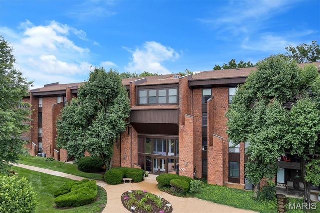 550 Coeur De Royale Drive 206, Creve Coeur, MO 63141