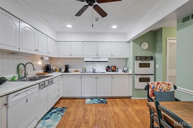 550 Coeur De Royale Drive 206, Creve Coeur, MO 63141
