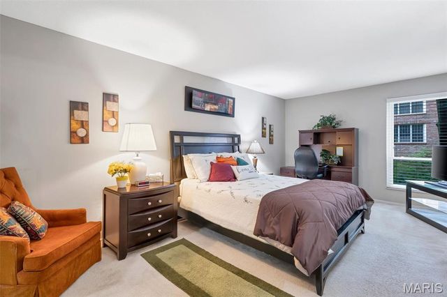 550 Coeur De Royale Drive 206, Creve Coeur, MO 63141
