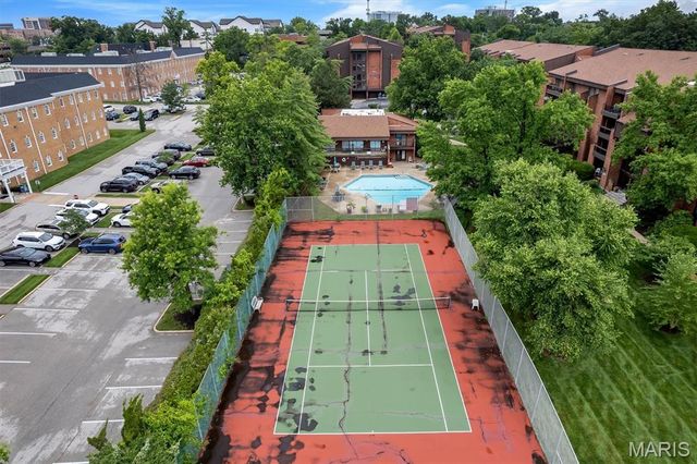 550 Coeur De Royale Drive 206, Creve Coeur, MO 63141
