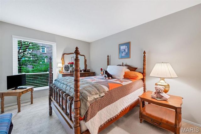 550 Coeur De Royale Drive 206, Creve Coeur, MO 63141