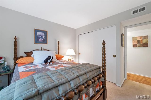 550 Coeur De Royale Drive 206, Creve Coeur, MO 63141