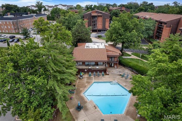 550 Coeur De Royale Drive 206, Creve Coeur, MO 63141