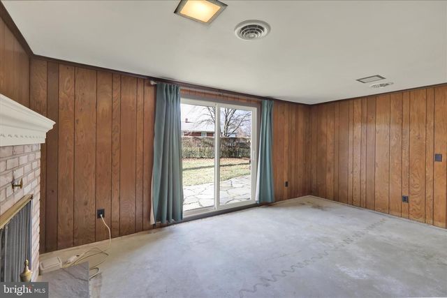 5864 GENEVA DR, East Petersburg, PA 17520