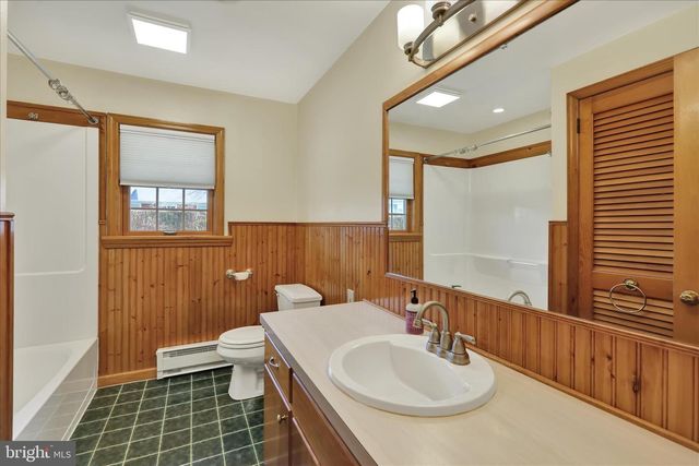 5864 GENEVA DR, East Petersburg, PA 17520