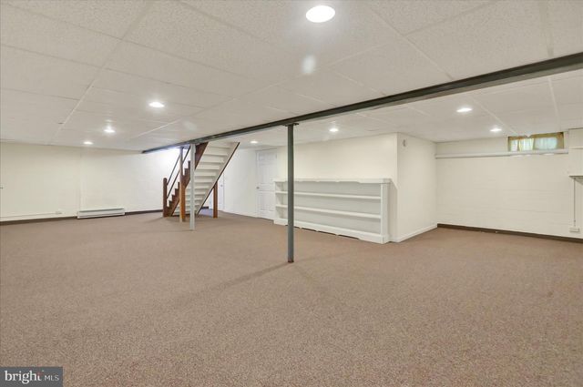 5864 GENEVA DR, East Petersburg, PA 17520