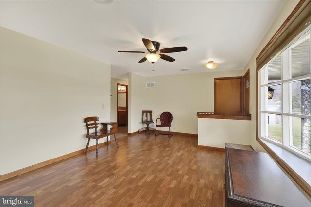 5864 GENEVA DR, East Petersburg, PA 17520