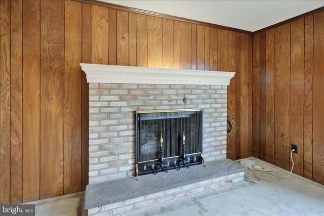 5864 GENEVA DR, East Petersburg, PA 17520