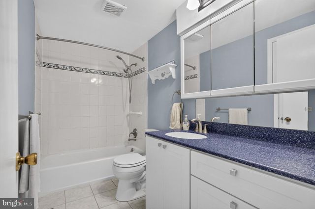 502 WESTERLY DR, Marlton, NJ 08053