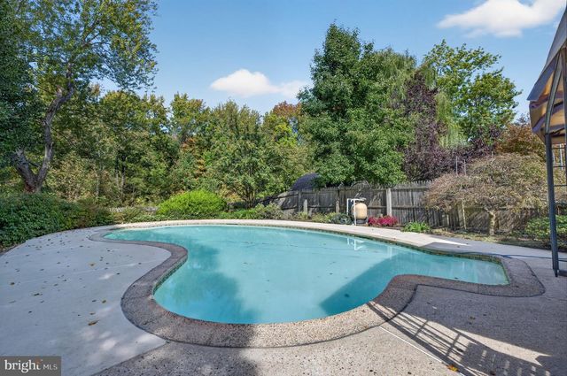 502 WESTERLY DR, Marlton, NJ 08053