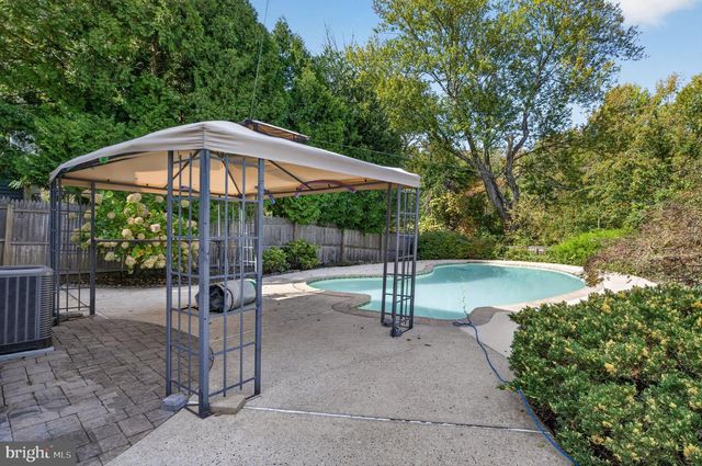 502 WESTERLY DR, Marlton, NJ 08053
