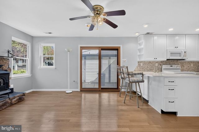 502 WESTERLY DR, Marlton, NJ 08053