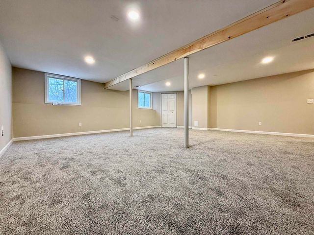 5 Dwyer Street, Merrimack, NH 03054