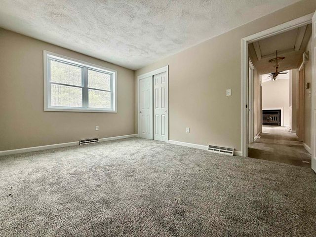 5 Dwyer Street, Merrimack, NH 03054