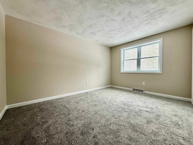 5 Dwyer Street, Merrimack, NH 03054