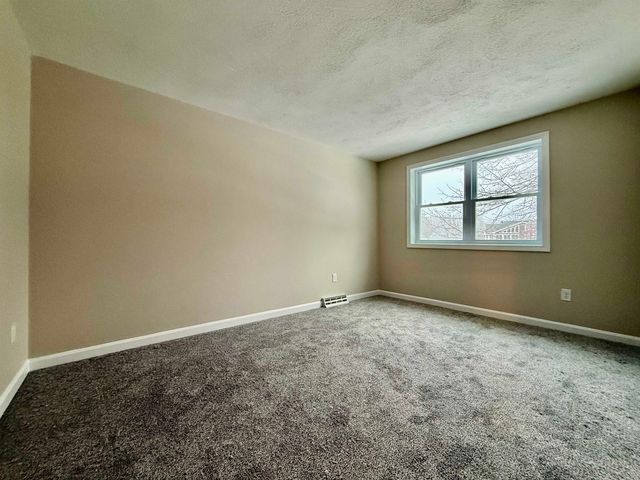 5 Dwyer Street, Merrimack, NH 03054