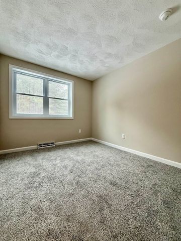 5 Dwyer Street, Merrimack, NH 03054