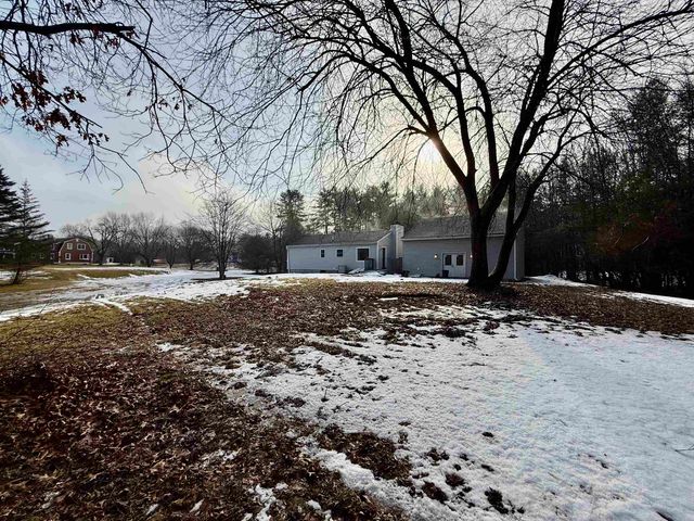 5 Dwyer Street, Merrimack, NH 03054