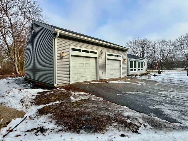 5 Dwyer Street, Merrimack, NH 03054