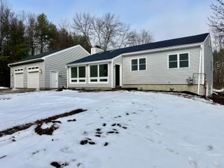 5 Dwyer Street, Merrimack, NH 03054