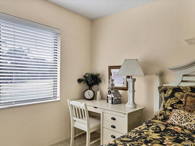 7794 EAGLE CREEK DRIVE 7794, Sarasota, FL 34243