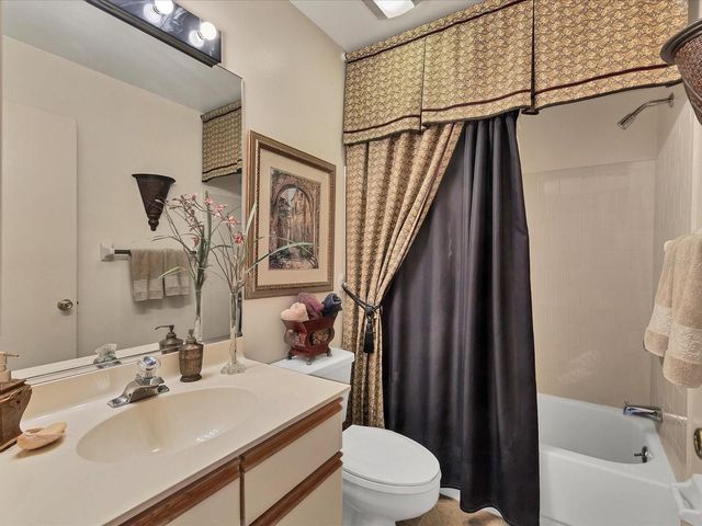 7794 EAGLE CREEK DRIVE 7794, Sarasota, FL 34243