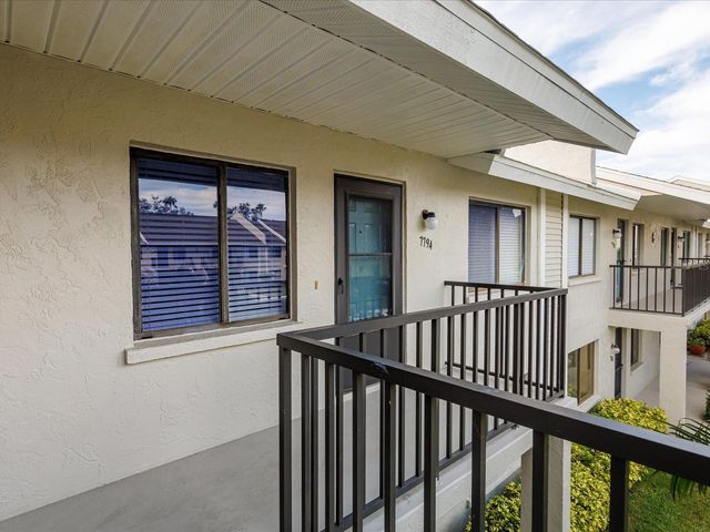 7794 EAGLE CREEK DRIVE 7794, Sarasota, FL 34243