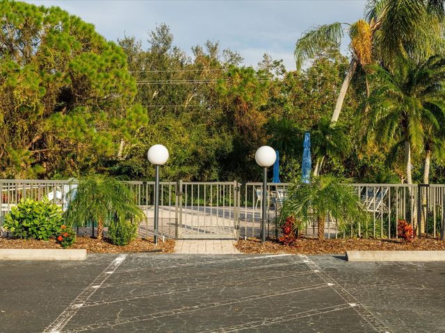 7794 EAGLE CREEK DRIVE 7794, Sarasota, FL 34243
