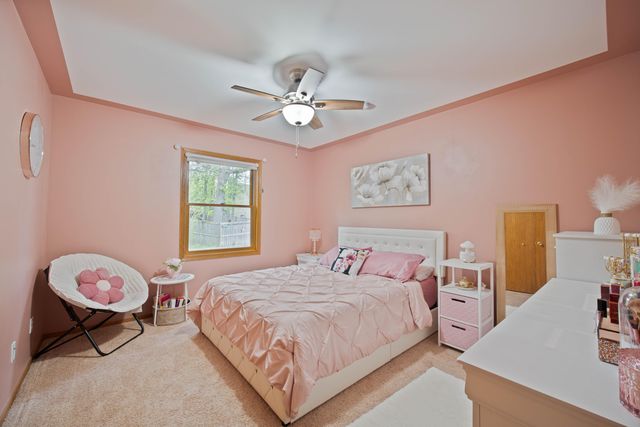 7019 Forest Ridge Drive, Schererville, IN 46375