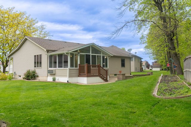 7019 Forest Ridge Drive, Schererville, IN 46375