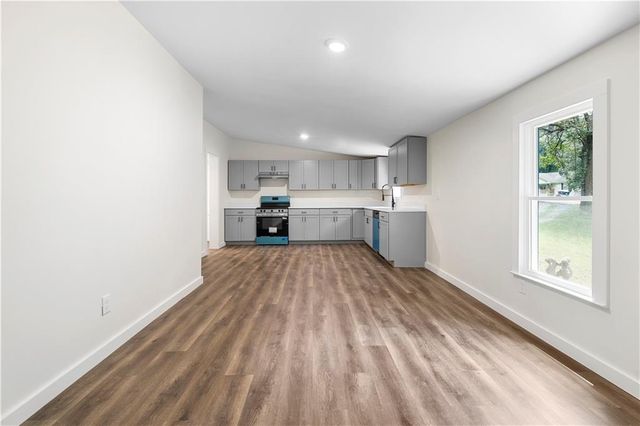5186 W Holiday Court SE, Acworth, GA 30102