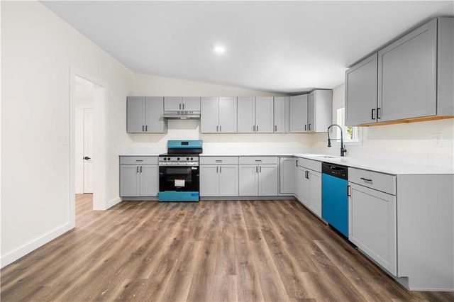 5186 W Holiday Court SE, Acworth, GA 30102