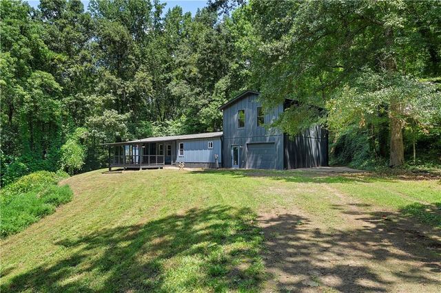 5186 W Holiday Court SE, Acworth, GA 30102