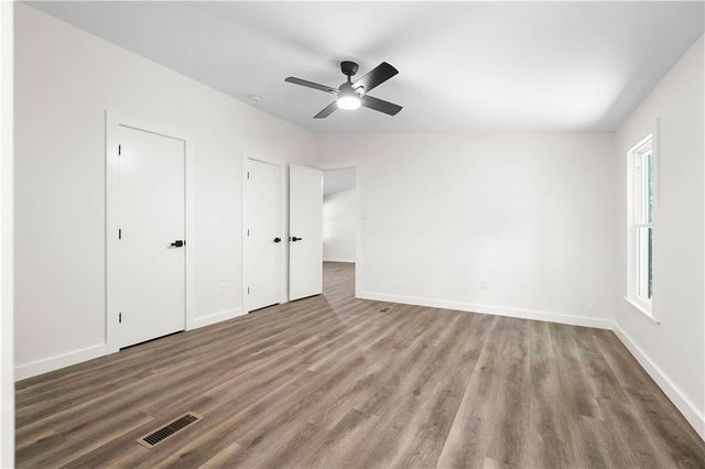 5186 W Holiday Court SE, Acworth, GA 30102