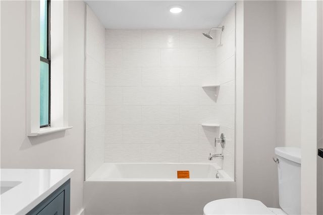 5186 W Holiday Court SE, Acworth, GA 30102