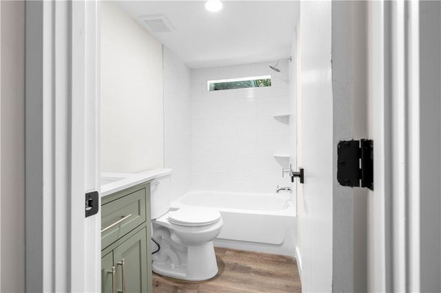 5186 W Holiday Court SE, Acworth, GA 30102