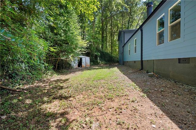 5186 W Holiday Court SE, Acworth, GA 30102