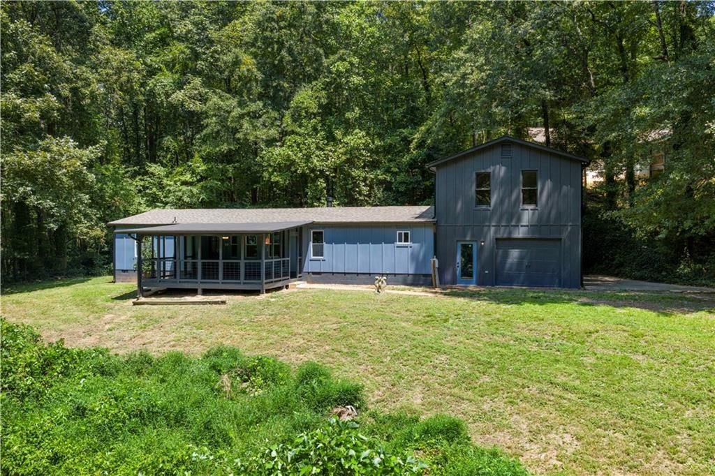 5186 W Holiday Court SE, Acworth, GA 30102